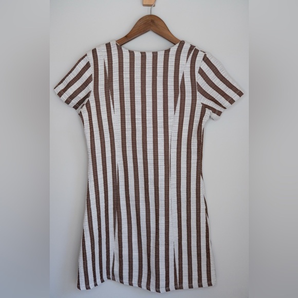 Zara V-Neck Striped Tunic or mini dress in Brown and White - Picture 6 of 10